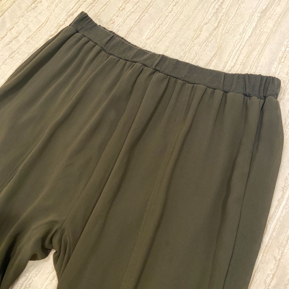Joggers - Picture 2 of 3